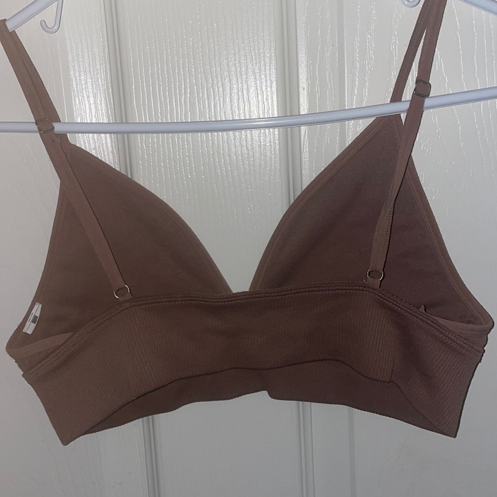 A&F Ribbed Triangle Bralette - Picture 3 of 4
